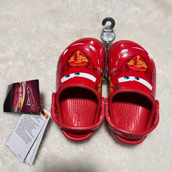 Lightning McQueen Toddler Crocs - Picture 3 of 4